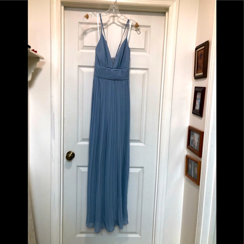 🆕Lulu’s pretty👗slate blue color💙Size LARGE 🆕